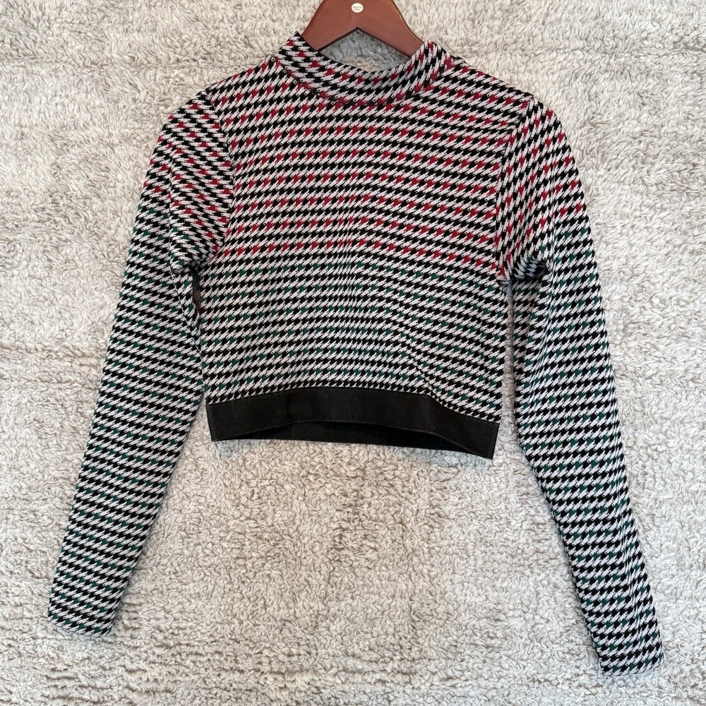 Fabletics Camryn Houndstooth‎ Long-Sleeve Top Women Size Med Red Green Black Ski